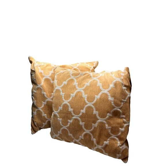 Set Of 2 Yellow & White Moroccan Pattern Throw Pillows - Picture 1 of 4